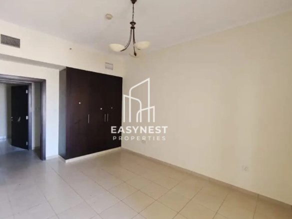Spacious 2BR Apartment for Sale | Mazaya, Liwan