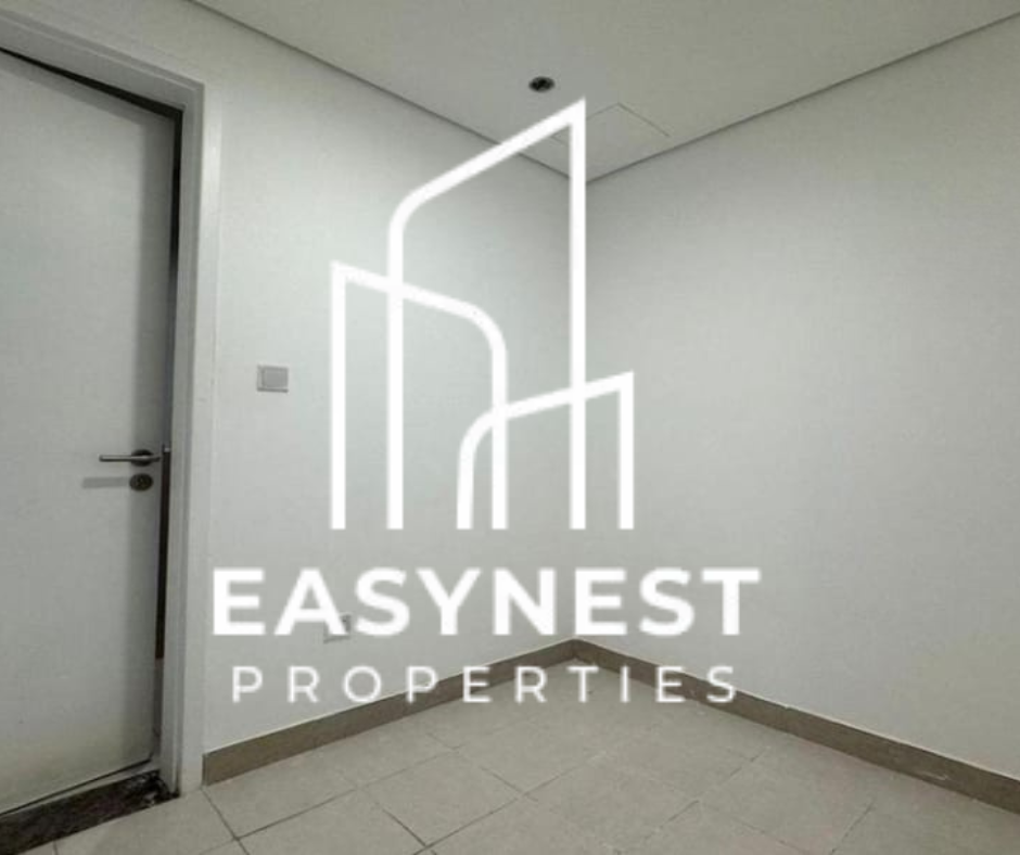 12 Spacious layout | Prime location | Mall View