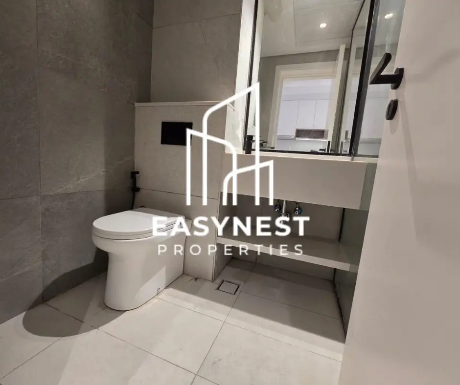 13 Stylish Modern Living | Fully Furnished | Sun-Fill
