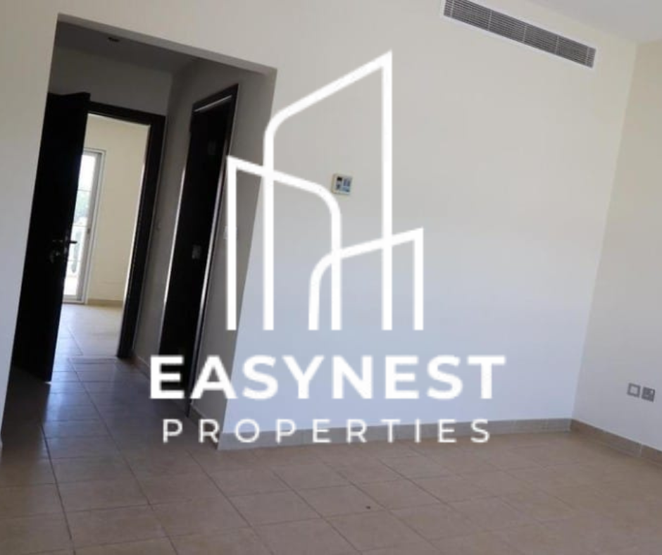 Charming 2-Bedroom Villa | Spacious | JVT