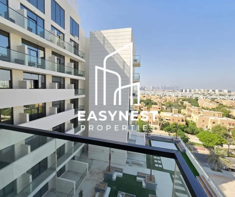 8 Stylish Modern Living | Fully Furnished | Sun-Fill