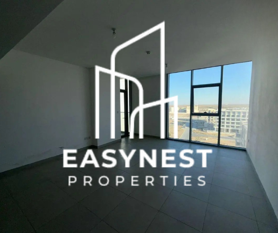 12 Spacious & Bright | Prime Location | Community View